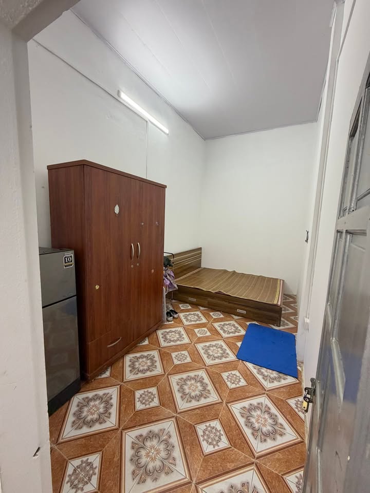 Phòng trọ Ngõ Lệnh cư Khâm Thiên 16m² - Giờ giấc tự do, an ninh cao!