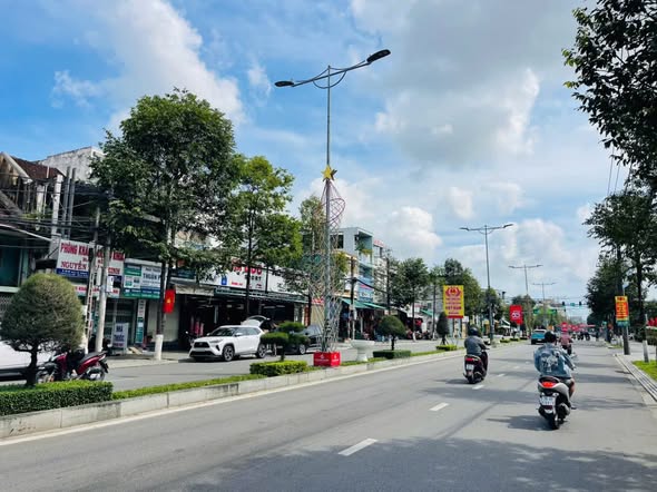 Nhà Mặt Tiền Hùng Vương, Quảng Ngãi - Kinh Doanh Sầm Uất 68m²