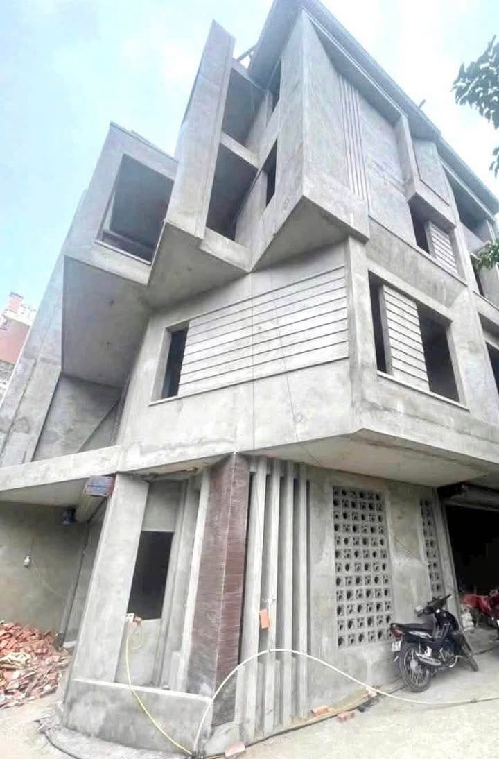 Nhà 3 Tầng Đường Lộc Vượng, Nam Định - 54m² Sổ Đỏ, Ô Tô Đỗ Cửa