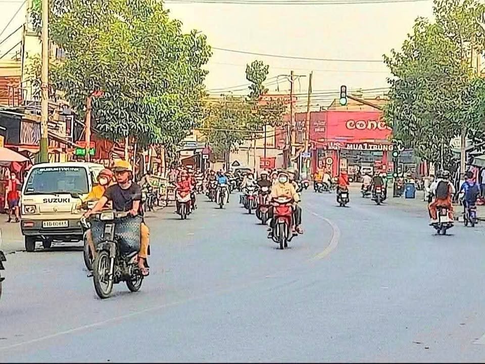 Mặt Tiền DT743 Dĩ An - 100m² Kinh Doanh Sầm Uất, Giá Chỉ 5 Triệu/Tháng