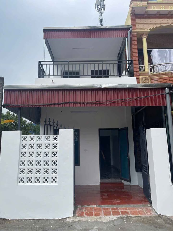 Nhà 2 Tầng View Hồ Lương Bằng, Kim Động - 93m² Giá Tốt