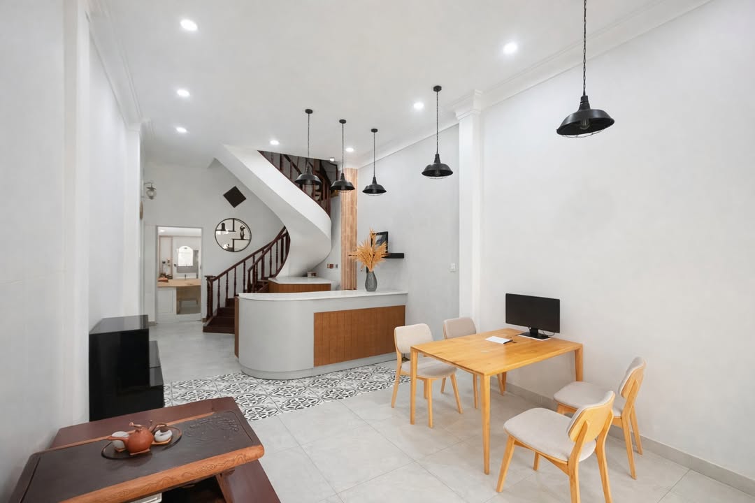 Nhà Mặt Tiền Lữ Gia, Quận 11 - 80m², 5 Tầng, Sân Ô Tô - Giá 23.88 Tỷ