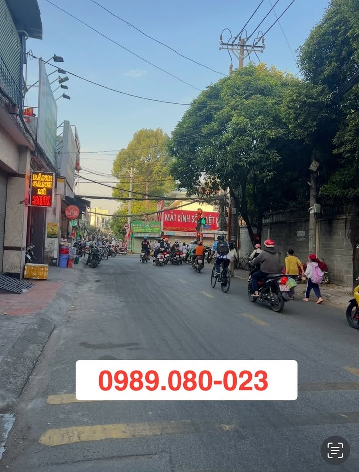 Nhà Phố Linh Trung Thủ Đức 96m² - Mặt Tiền Kinh Doanh, Sổ Hồng Sẵn!