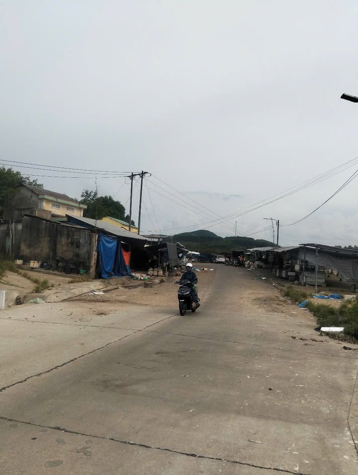 Bán nhà mặt tiền Lê Vĩnh Khanh Tiên Phước 122m² - Vị trí đắc địa