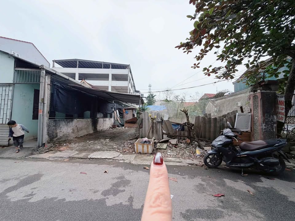 Bán Đất Vàng 230.6m² Trần Phú, Hà Tĩnh - Ngay Trung Tâm, Sổ Đỏ Sẵn Sàng