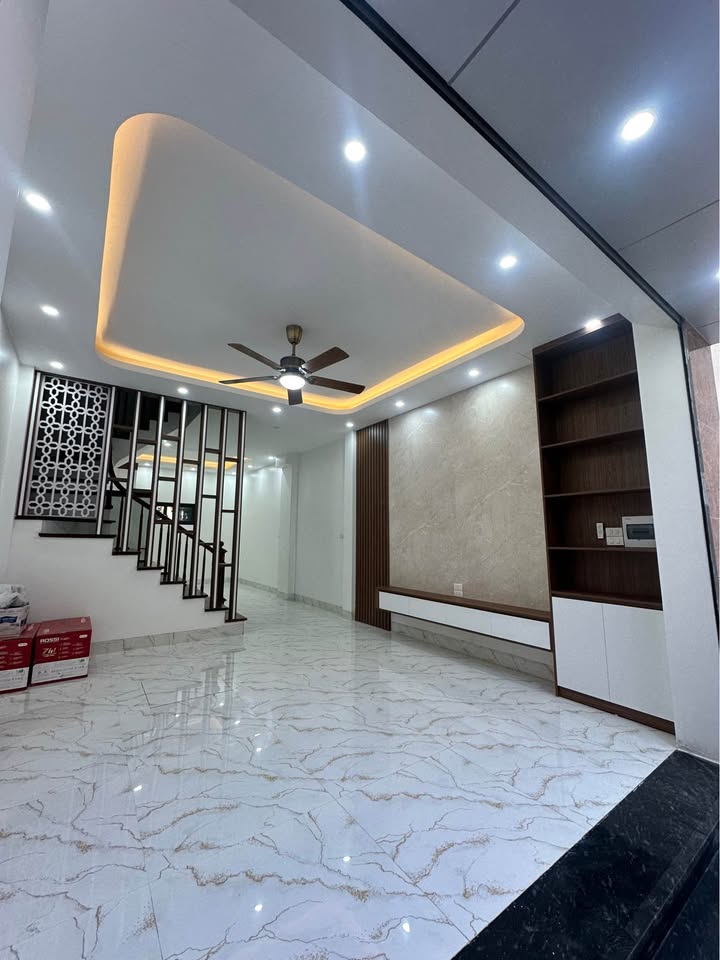 Nhà Đặng Xá 50m² 4 Tầng - Sẵn Sàng Đón Tết, Full Nội Thất Nhập Khẩu