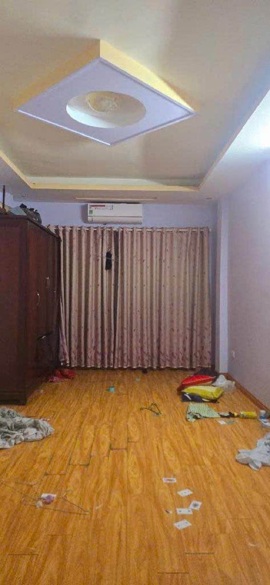 Nhà riêng Quận Hoàng Mai 30m² giá 6.8 tỷ - Sổ hồng sẵn!