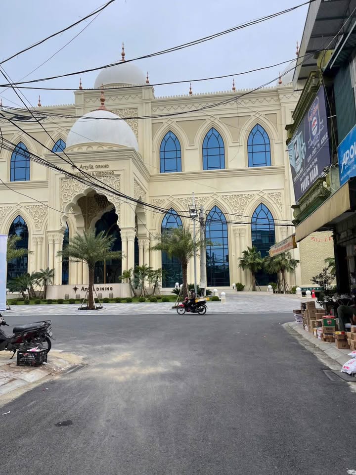 Bán nhà phố Hàng Gạo Hoàn Kiếm 106m² 6 tỷ - Vị trí vàng kinh doanh!