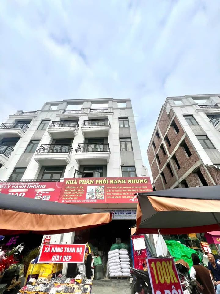 Nhà Liền kề Phạm Ngọc Thạch Lào Cai 96m² - Mặt tiền kinh doanh đắc địa!