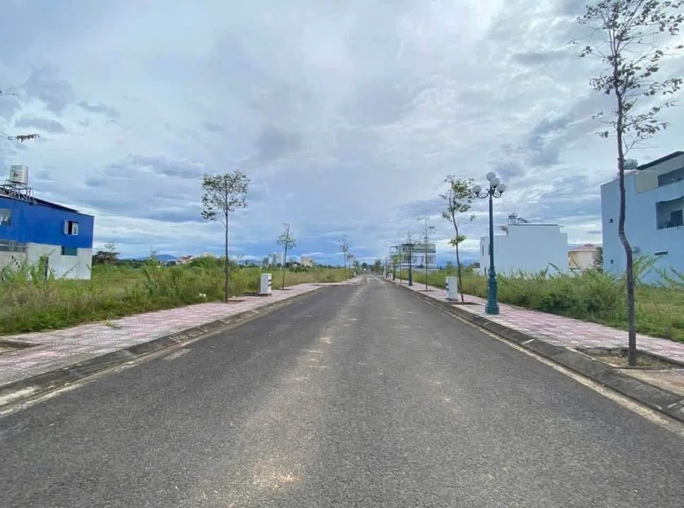 Đất nền Kon Tum 468m² giá 2.6 tỷ - Sổ đỏ chính chủ