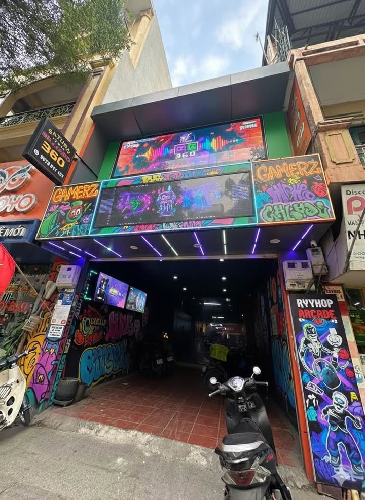 Mặt bằng kinh doanh Phố Đống Đa 200m² – Mặt tiền kinh doanh đắc địa!