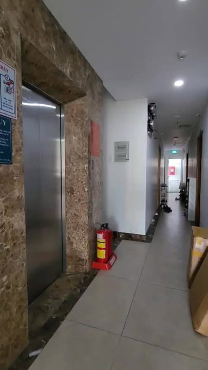 Cho thuê căn hộ 2PN Tân Bình, ban công thoáng mát, gần CV Lê Thị Riêng