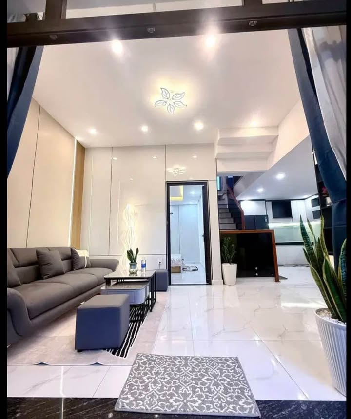 Nhà 2 Tầng MT 7m Cù Chính Lan Đà Nẵng - Full Nội Thất, Giá 4.55 Tỷ