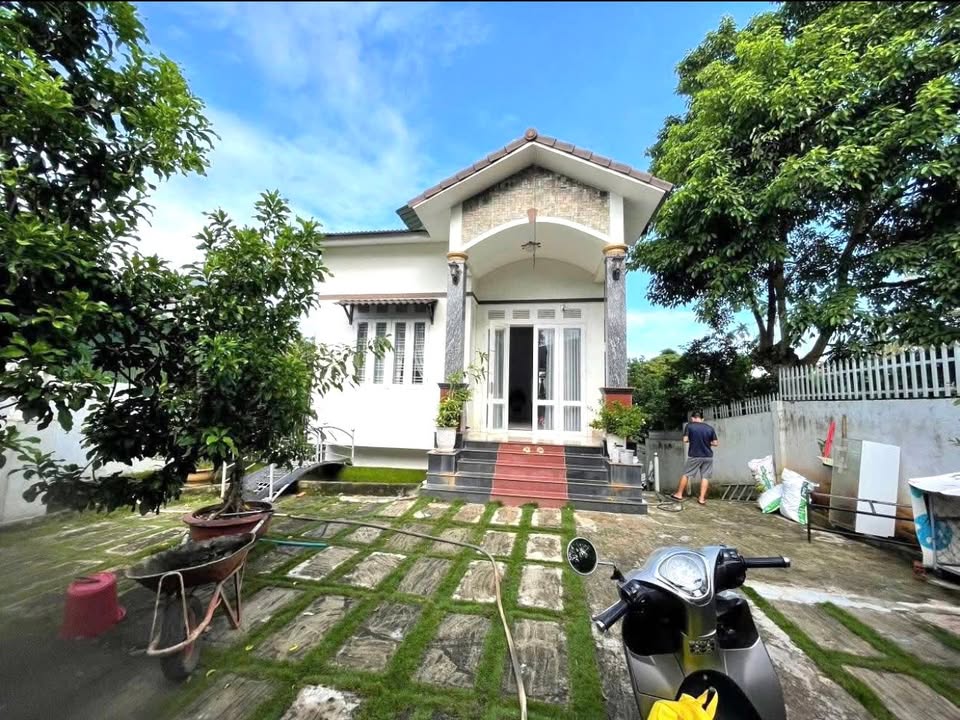 Biệt thự Lê Duẩn, BMT - 472m², Giá 3.86 Tỷ, Giảm Sốc 350 Triệu!