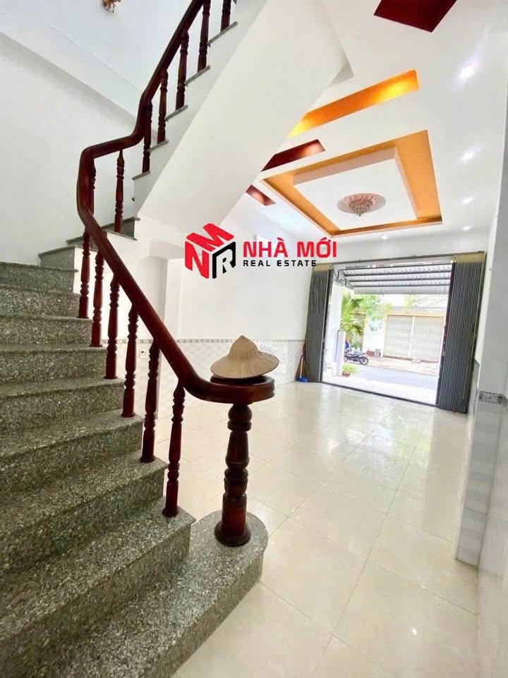 Nhà Mặt Tiền Trần Nguyên Hãn, Cà Mau - 74m² Sổ Hồng Riêng
