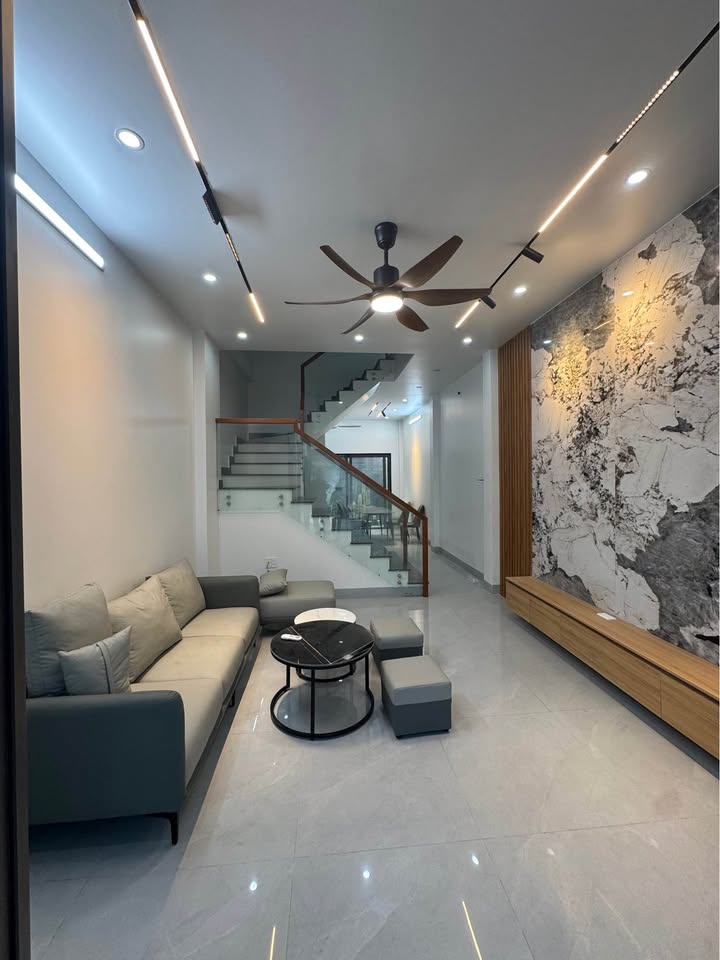 Nhà 3 Tầng Mới Xây 85m² Mỹ Trung - Ô Tô Vào Nhà, Giá 3.1 Tỷ