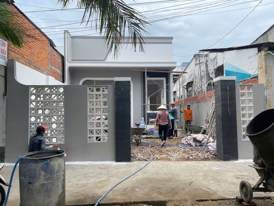 Nhà Cấp 4 Phường 2, Vĩnh Long - 271m² Giá 2 Tỷ, Sổ Hồng Sẵn Sàng