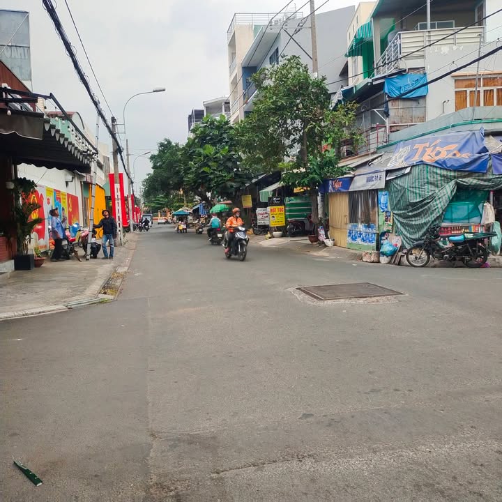 Bán nhà Lý Chiêu Hoàng Quận 6 64m² 7.1 tỷ - Ô tô vào tận nhà!