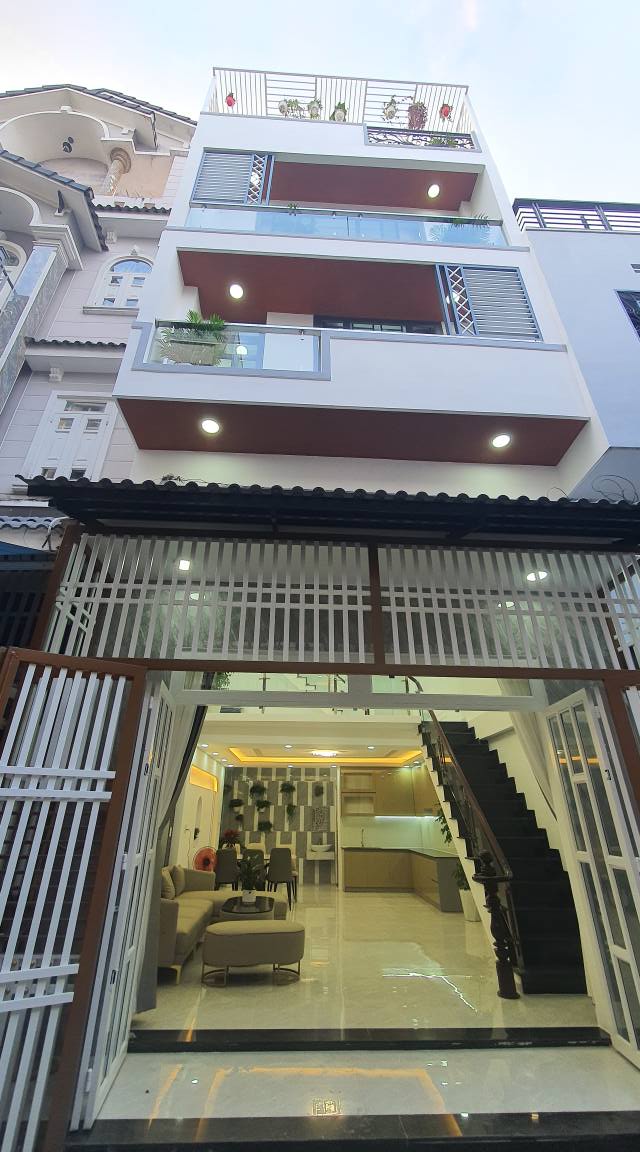 Nhà phố Tân Phú 60m² 5 tầng - Ô tô vào tận nhà, giá 6.3 tỷ!