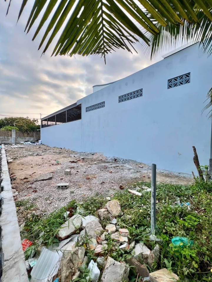 Đất nền Phan Thiết 100m² - Sổ đỏ chính chủ, đường bê tông 4m