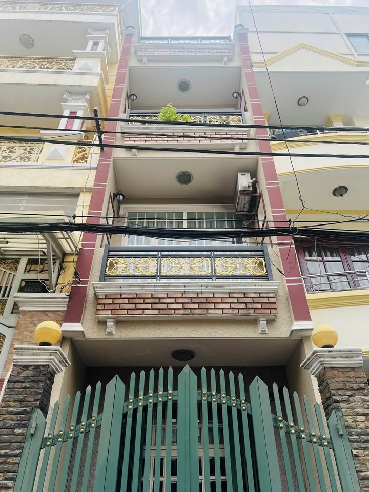 Nhà Phố Hồng Bàng Q11 39m² chỉ 8 tỷ - Mặt tiền kinh doanh đắc địa!