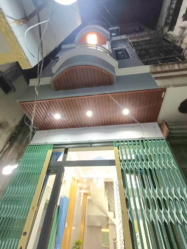 Bán nhà Quận 8 Dương Bá Trạc 27m² 4.35 tỷ - Vị trí đẹp căn góc 2 mặt hẻm