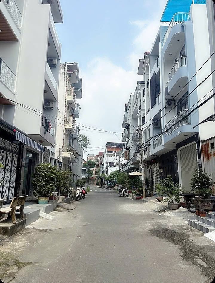 Nhà phố Quận Bình Tân 48m² giá 7.3 tỷ - Vị trí đắc địa!