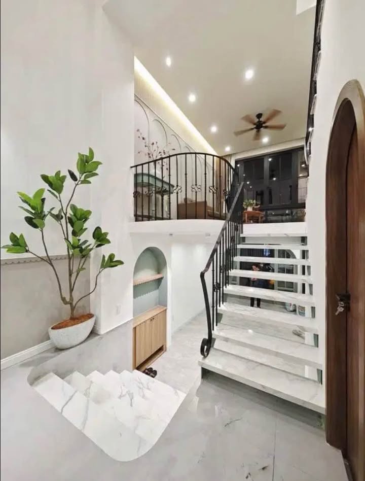 Nhà 3 tầng Hải Châu 53m² - Ô tô vào tận nhà, đón Tết sung túc!