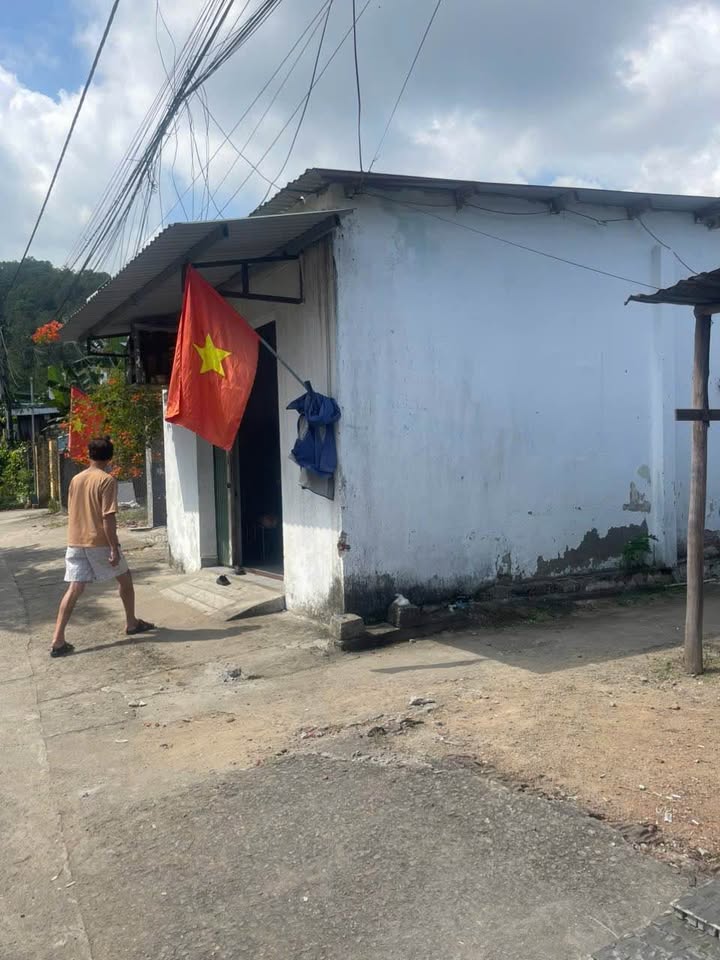 Nhà Trọ Âu Cơ 80m² - 3 Phòng Ngủ, Giá 950 Triệu