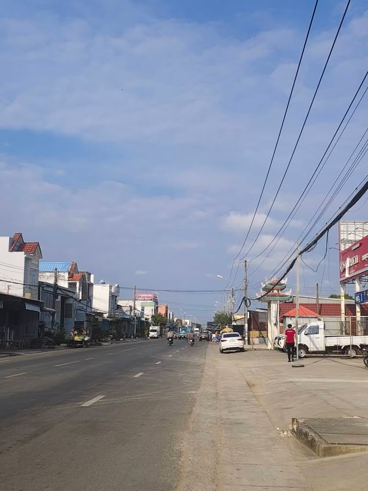 Bán Nền Nội Ô Cà Mau 190m² - Sổ Đỏ, Giá 360 Triệu, Gần Sân Bay