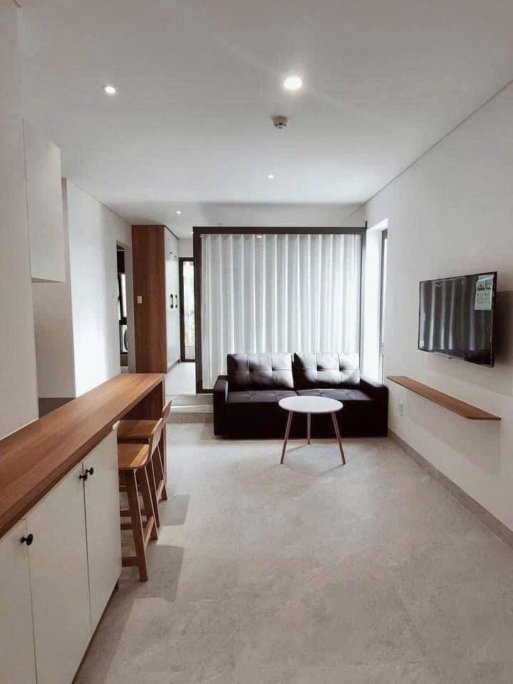 Cho thuê căn hộ ban công thoáng gần biển Mỹ Khê - Đà Nẵng