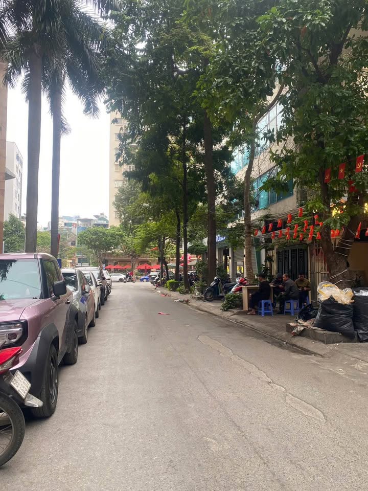 Nhà Phân Lô Trung Kính 75m² - Kinh Doanh Đỉnh Cao - Ô Tô Tránh