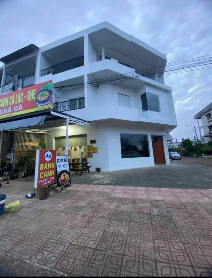 Nhà riêng Đinh Tiên Hoàng Bảo Lộc 120m² - Vị trí đẹp 2 mặt tiền!