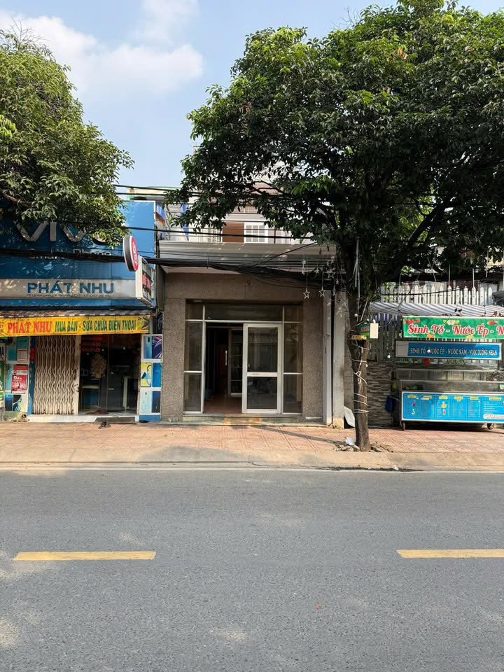 Nhà Phố Lê Văn Lương Q7 102m² - Mặt Tiền Kinh Doanh Sầm Uất
