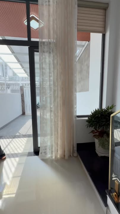 Nhà Phố Mặt Tiền Hàm Nghi, Buôn Ma Thuột 99m² - Kinh doanh ngay!