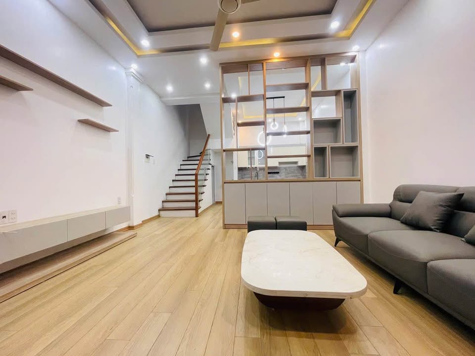 Nhà Riêng Trần Nguyên Hãn 40m² - Sẵn sàng vào ở ngay!