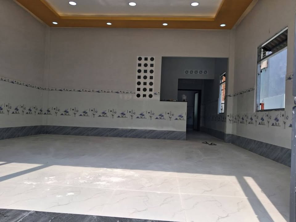 Nhà Riêng Trung Chánh Hóc Môn 144m² - Ô tô vào tận nhà, Sổ hồng sẵn!