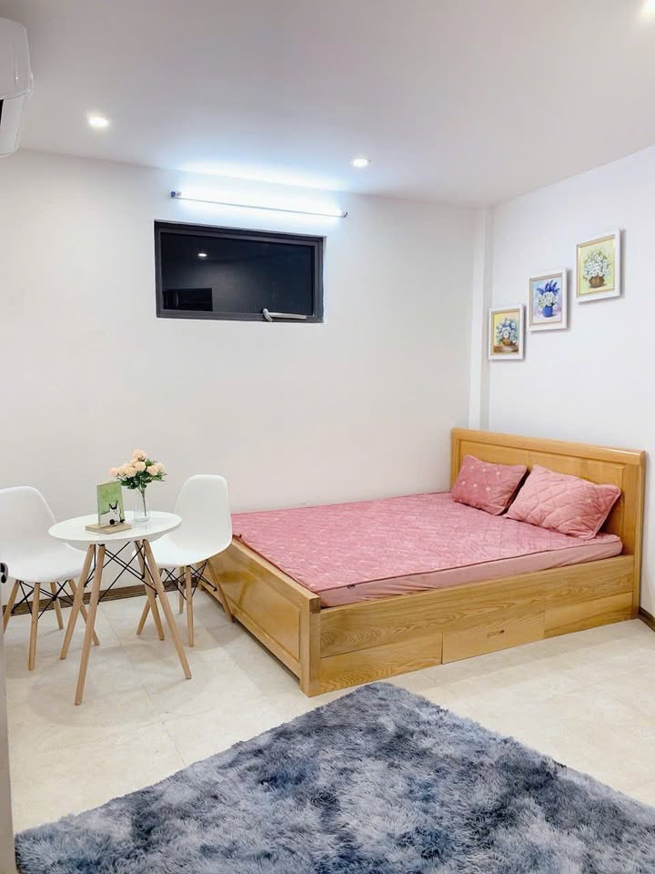 Phòng cho thuê Nguyễn Khánh Toàn 25m² - Sẵn sàng ở ngay!