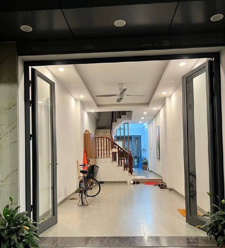 Nhà riêng Thạch Bàn, Long Biên 36m² chỉ 6.5 tỷ - Sẵn sàng ở ngay!