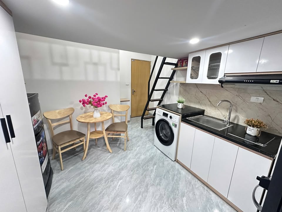 Phòng trọ Cầu Giấy 18m² giá 4.45 triệu - Sẵn sàng vào ở!