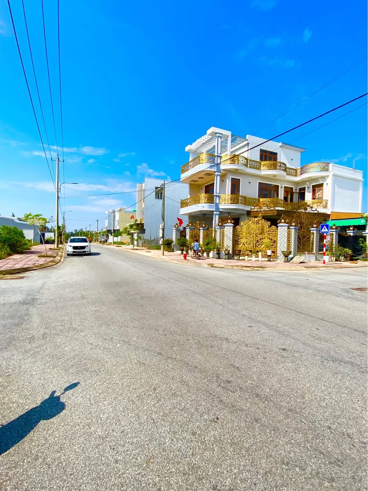 Nhà phố Tịnh Khê 104m² giá 1.3 tỷ - Mặt tiền kinh doanh đắc địa!