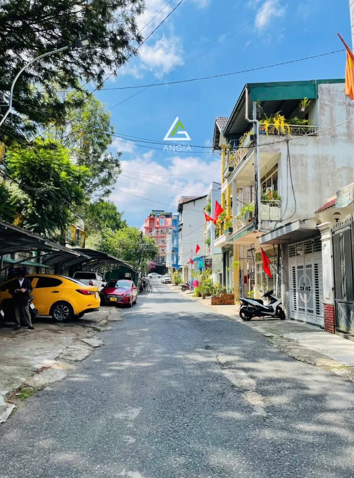 Nhà phố KQH Lam Sơn, Đà Lạt - 64m² - Sổ hồng xây dựng - 16 tỷ