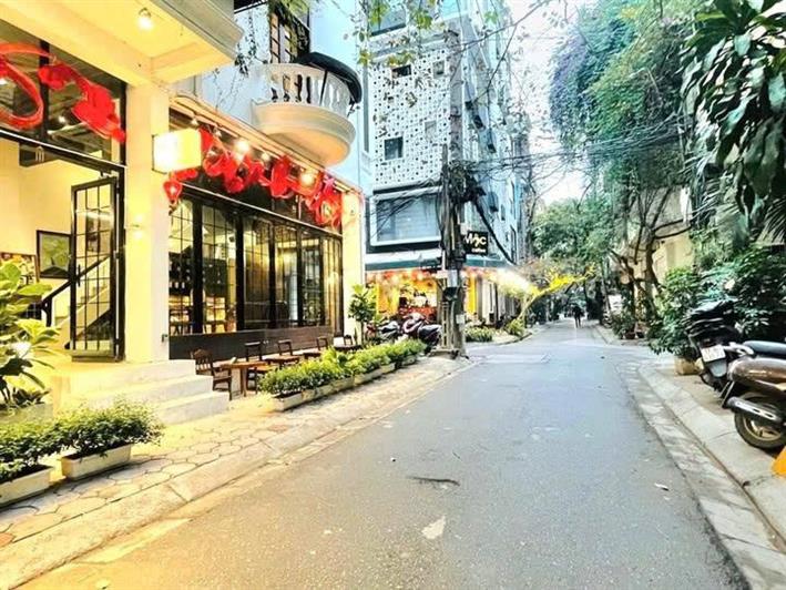 Cho thuê nhà Nguyên Hồng 50m² - Ô tô vào tận nhà, giá cực tốt!