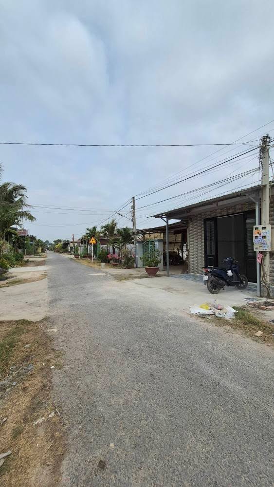 Nhà Riêng Long Hoa, Tây Ninh 145m² giá 1.38 tỷ - Sổ hồng sẵn!