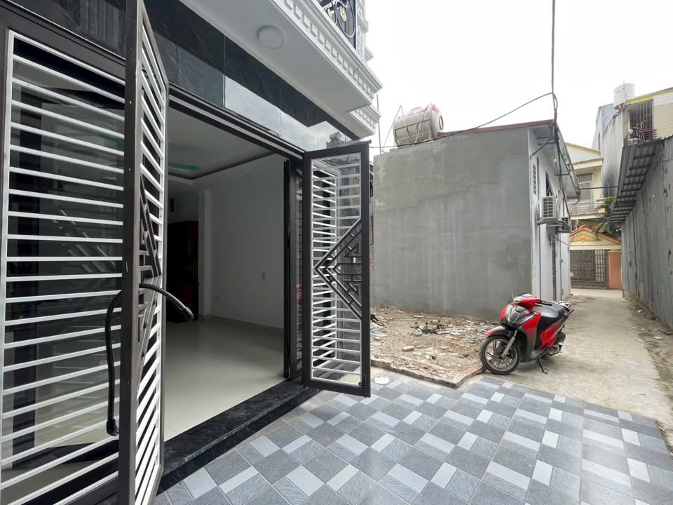 Nhà riêng Yên Nghĩa Hà Đông 37m² 5.85 tỷ - Ô tô vào tận nhà!