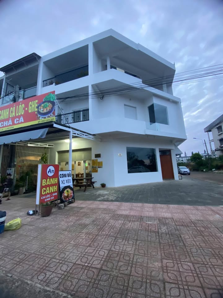 Nhà Phố Đinh Tiên Hoàng, Bảo Lộc 120m² - Mặt tiền kinh doanh đắc địa!