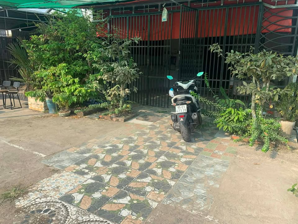 Đất Mặt Tiền QL61 Cần Thơ 200m² - Sổ Hồng Sẵn Sàng - Giá 2 Tỷ