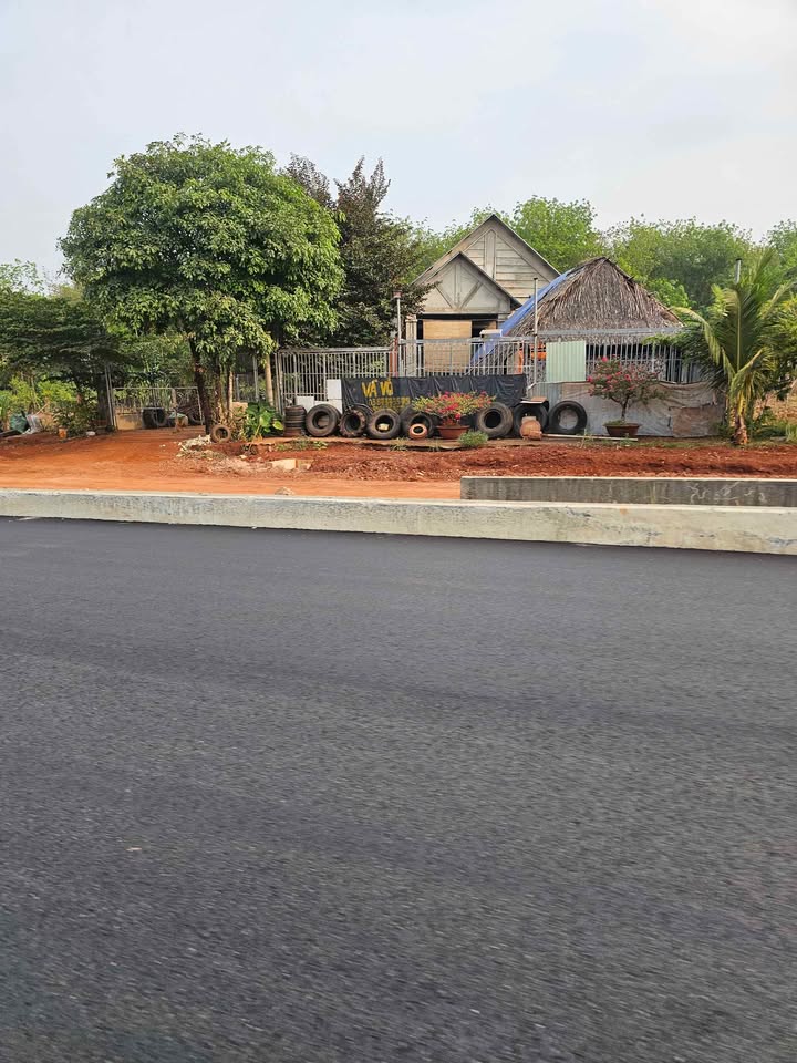 Mặt Tiền Đường T4 Đồng Phú - 300m² - Sẵn Sàng Kinh Doanh