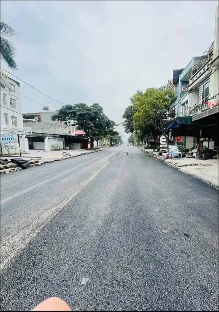 Đất nền Cẩm Phả 120m² - Sát Khách sạn Kim Cương, Hướng Nam