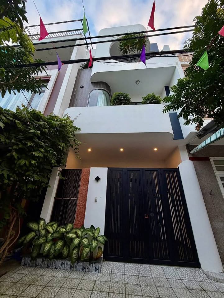Nhà 3 Tầng Mới Xây Đường Hòa Minh 14 - 7.79 Tỷ, Gần Biển Đà Nẵng